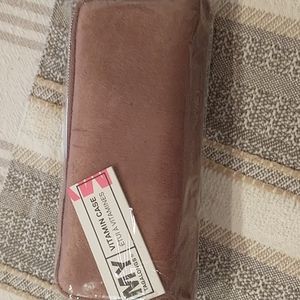 My tagalongs vitamin case